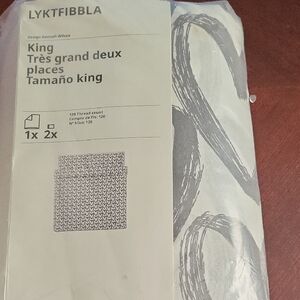 LYKTFIBBLA King Duvet Cover Set in White and Gray